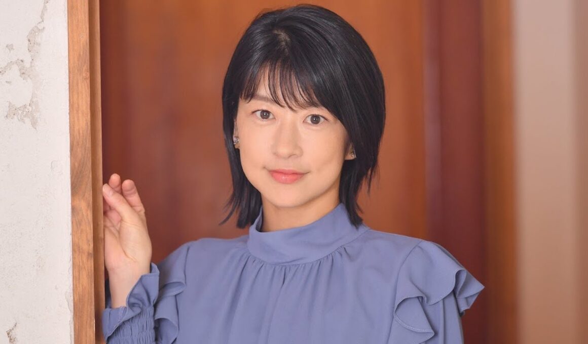 フジ生野陽子アナ、ニットワンピから美脚チラリ「清楚で素敵」「お似合い」の声