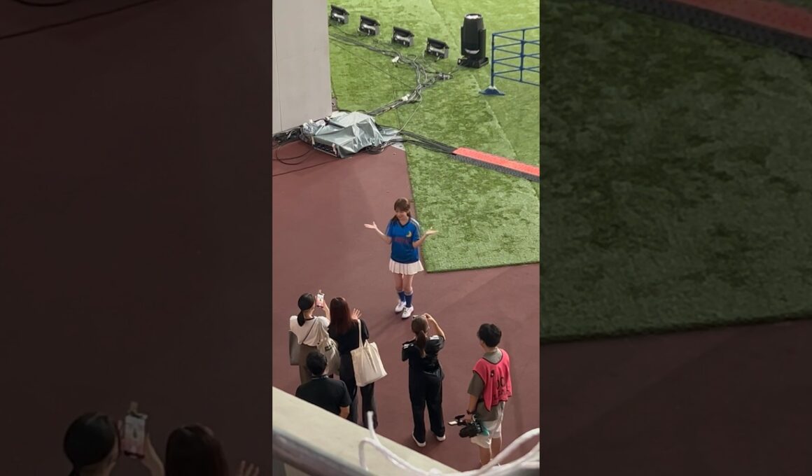 まなったん近すぎてびびった。#秋元真夏 #乃木坂46 #shorts #ojix