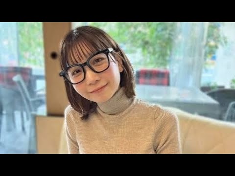 ✨吉田恵智華36歳の奇跡ショット！👓白ニット＆ツインテの魅力