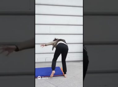 #女子アナ #テレビ  体を張ってマット運動する女子アナ