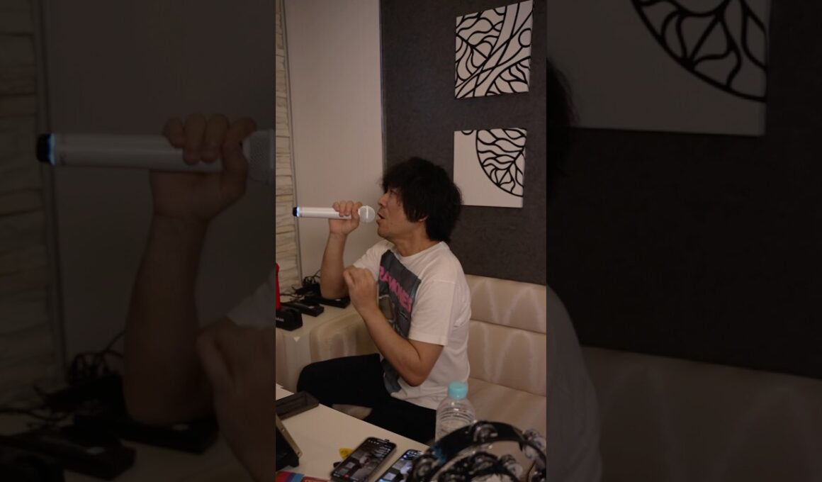 清水依与吏がカラオケ生配信で披露した『ブルーアンバー』の歌唱映像を公開🎤カラオケ音源協力：第一興商#backnumber #ブルーアンバー#あなたを奪ったその日から