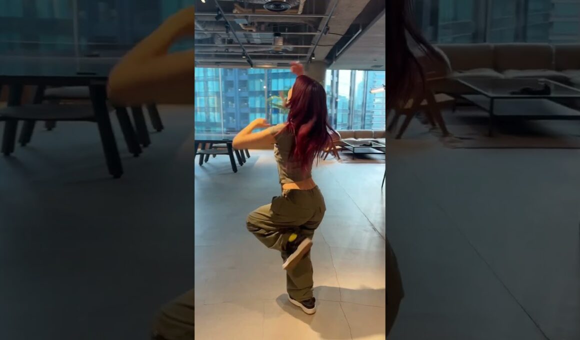 「#革命道中 - #OnTheWay」TVアニメ「#ダンダダン」第2期オープニングテーマ #DANDADAN #アイナジエンド #AiNATHEEND