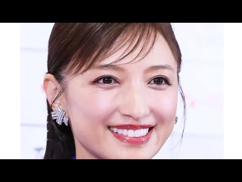 ✨奇跡の53歳💛フリーアナ望月理恵｜スリット美脚に大反響🔥「キター！」「一生若い」「眼福」芸能界も騒然👀