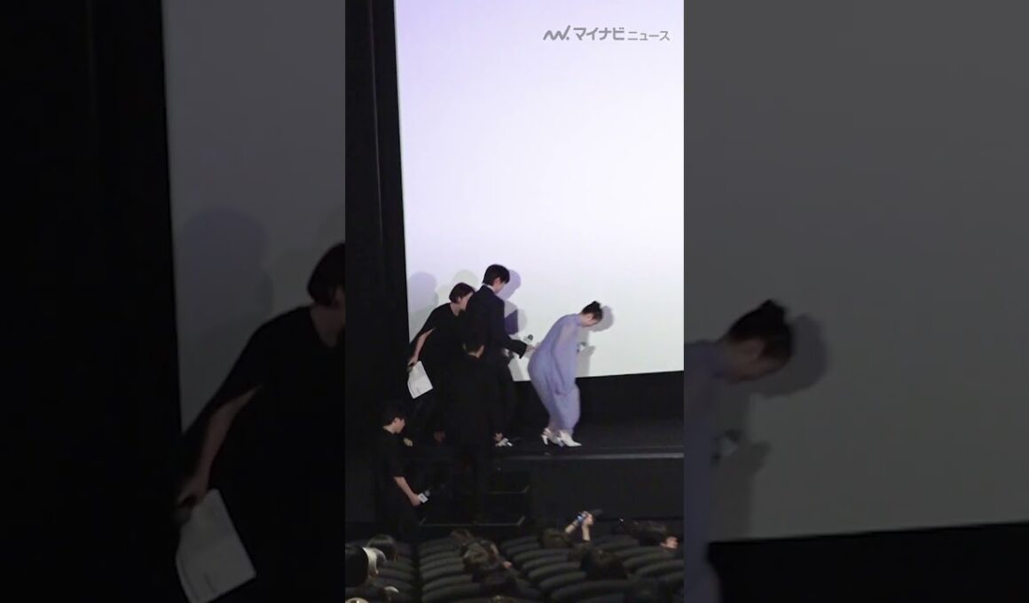 #高橋文哉、#髙石あかりのハプニングに即座に反応  映画『#夏の砂の上』完成披露イベント