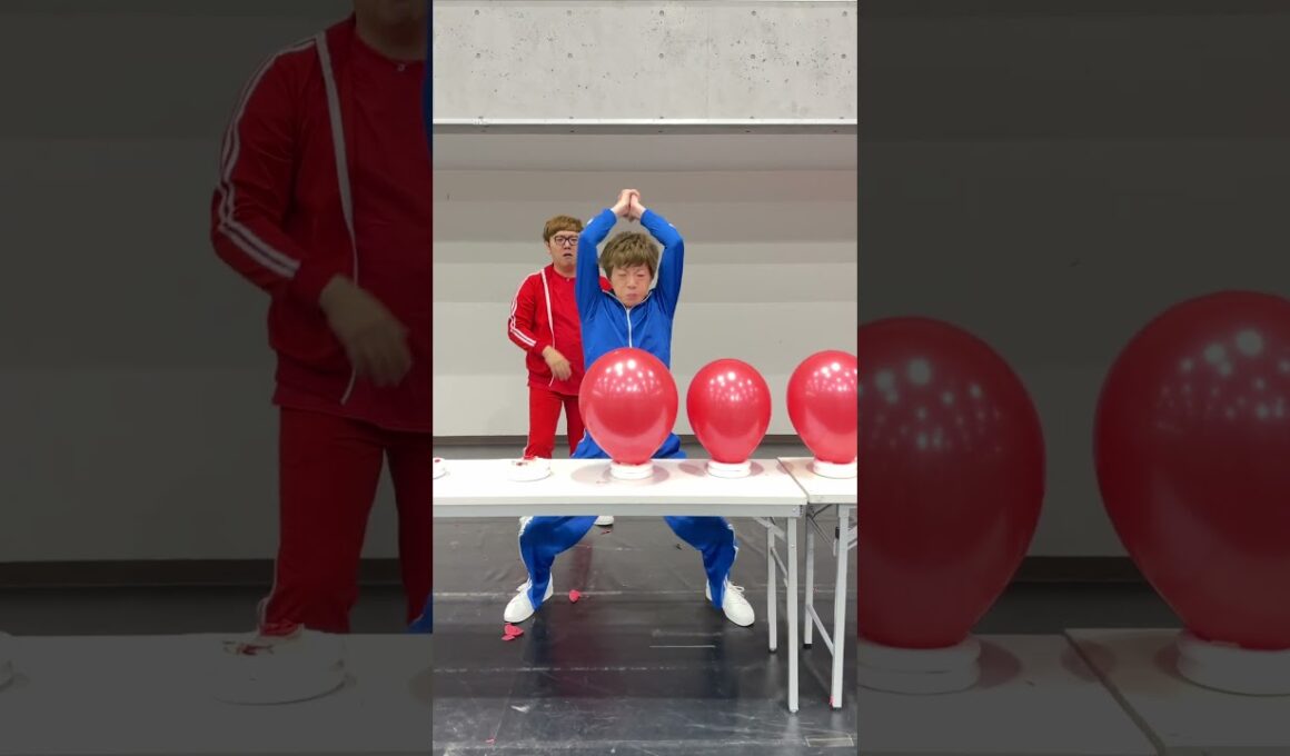 兄弟で風船割り