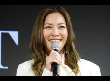 瀬戸朝香、長男の一言が仕事復帰の決め手に 市來玲奈アナと華やか衣装で登場【セレブニュース】