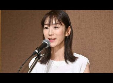 テレ朝・堂真理子アナ、中学卒業迎えた息子の姿公開 身長差に注目集まる「スタイル抜群」「ママが小さく見える」