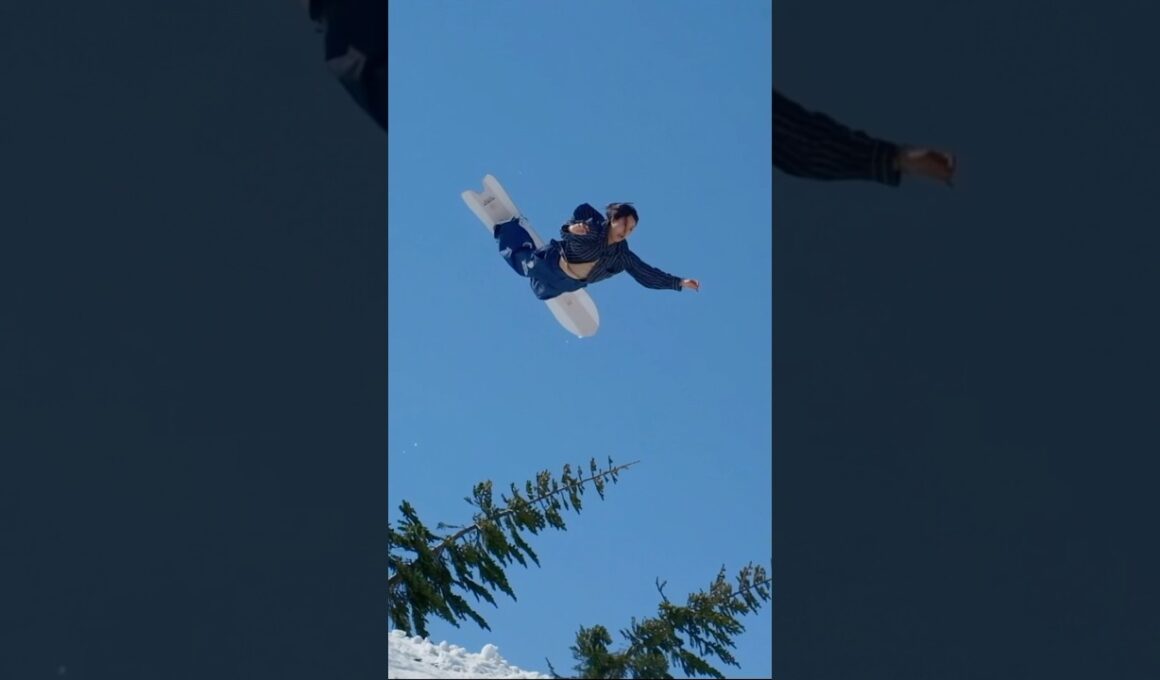 ジャンプ台でまくられた時の対処法 🏂チェックジャンプは流石にストレート狙いのはずだった　#スノーボード #プロスノーボーダー #バックフリップ #村瀬ここも