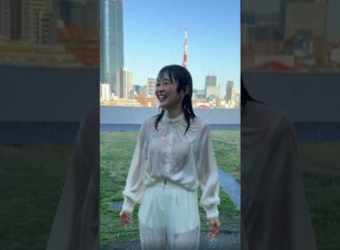 【下村彩里】アナ、強風でブララインが浮き出るシーンにドキッ！白コーデが逆に際立つ早口言葉対決