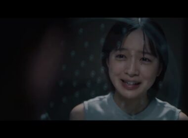 13年前、私を娘のように愛してくれたのは母を殺した男だった――「私はあなたを知らない、」予告編