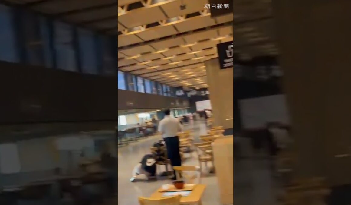 【瞬間】震度7の地震 熊本空港にいた記者撮影の激しい揺れ　#熊本空港 #熊本地震 #地震 #熊本 #熊本県