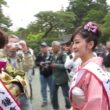20140413ミス鎌倉2014の3人がお披露目後のお帰りです（第56回鎌倉まつり／鶴岡八幡宮舞殿）
