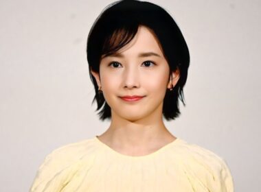 🎤😭【涙のラスト】林田理沙アナ「ニュースウオッチ9」最後の出演…深々と頭を下げた瞬間、語った“感謝の言葉”に胸が熱くなる