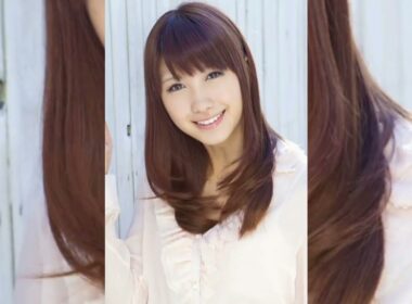 ビキニ姿が話題・新井恵理那、リラックスした最新ショットに「衣装セクシー」「胸元が気になって仕方ないですが、お美しい」など反響