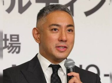 市川團十郎が涙…小林麻央さんの"奇跡"に新之助も驚愕…😭💖#市川團十郎 #小林麻央 #市川新之助 #市川ぼたん #歌舞伎 #芸能ニュース #感動エピソード #家族の絆 #話題のニュース #SUNDAY