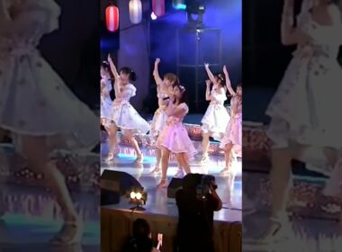 🍊 真夏のSounds good! 🌸 柏木由紀 Yuki AKB48 小栗有以 Yui 倉野尾成美 Narumi #山内瑞葵 Mizuki 🍓 #小栗有以 #shorts #カラコンウインク