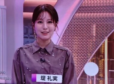 ニュースアルファ　オープニング　堤礼実アナ