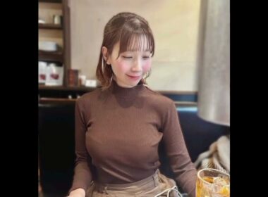 #japan 「この写真が人気なのなんでだろ？」めがね＆白ニット＆ツインテ〝ナチュラル〟ショットの吉田恵智華に反響「破壊力たまらん」「とっても素敵」