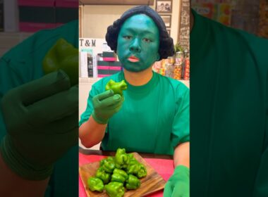 ピーマンを食べてパパみたいになりたい🫑👨🫑#funny #shorts ＃ピーマン