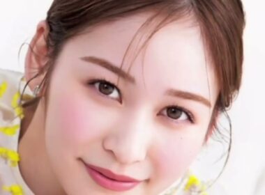 岩田絵里奈、朝6時起きで挑戦！憧れの「イガリメイク」で別人級の魅力✨💄
