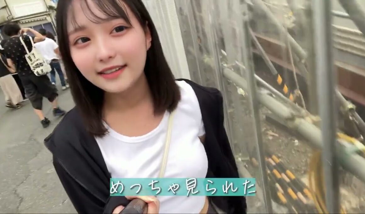 ノーブラ散歩近所をノーブラで散歩したらすれ違った人に見られちゃった