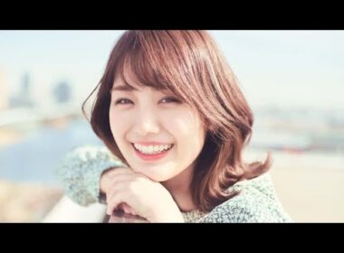 フジ社員の秋元優里さん　ぴったぴたＴシャツ姿！抜群スタイル強調「若いっ！」美くびれ披露「かつて報道にいた二人」の最新ショット