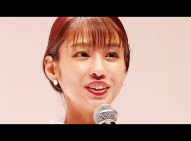 「背中えんろ…」一児のママ岡副麻希アナ、美背中パックリ！大胆な水着姿にファン衝撃