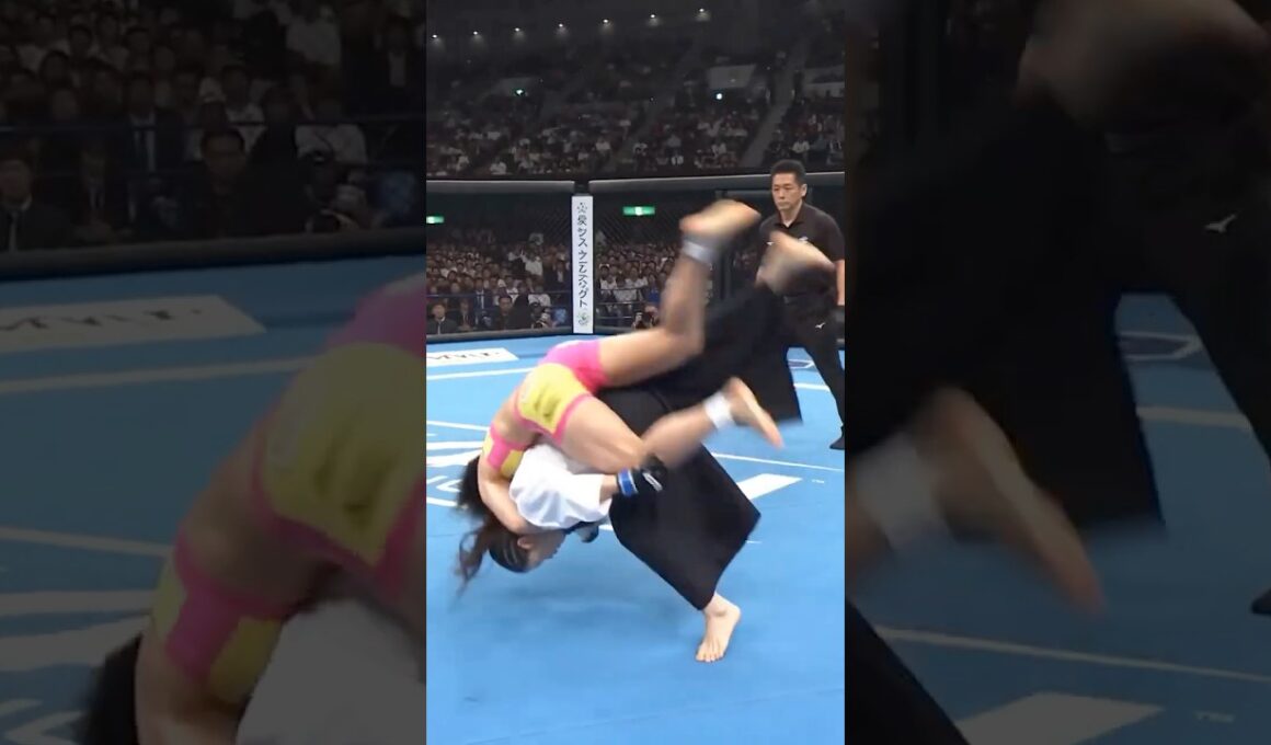 【猛攻を耐えて腰投げ一閃】合気道女子 vs 総合格闘家 #異種格闘技戦 #aikido