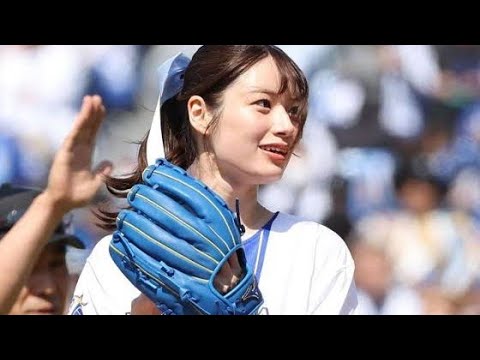 🌊👙 岡副麻希、愛娘と“プール三昧”の夏休み！大胆バックオープン水着姿にファン大絶賛😍☀️💖