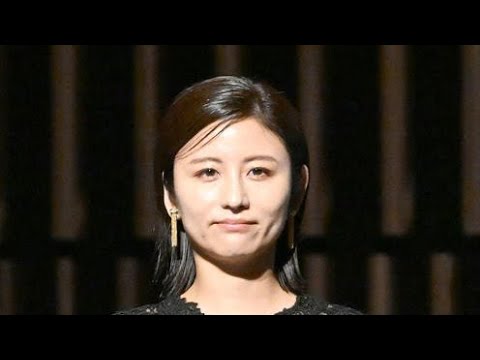 宇賀なつみ、ドアップ黒キャミソール「キュンとしました…」エッセー本ショット公開「爽やか」