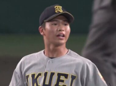 仙台育英は3番手･古川に継投ノーアウトのピンチも堅守で無失点！｜拓大紅陵―仙台育英 8回裏【第108回全国高校野球選手権大会】