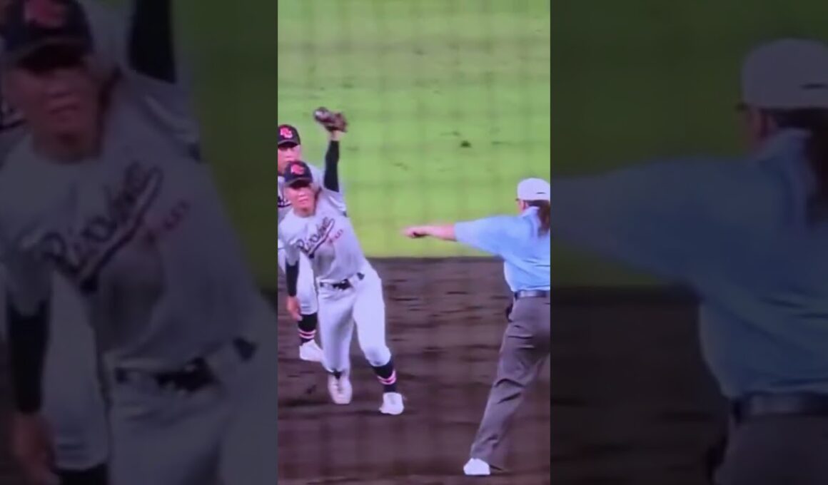 女性審判を見下すような態度は良くない。高校野球の男尊女卑の世界は変わらないのか。女性審判はナイスジャッジで判定は変わらず。