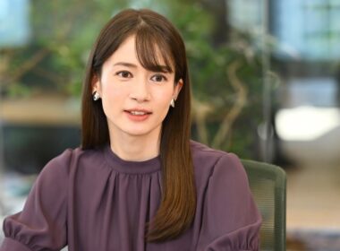 往復4時間通学…宇内梨沙アナが語る「泥臭い努力」の学生時代🚃✨ #宇内梨沙 # 慶應義塾大学 # 通学 # 学生時代 #アナウンサー # 神奈川 # 努力 # 共感 # ニュース