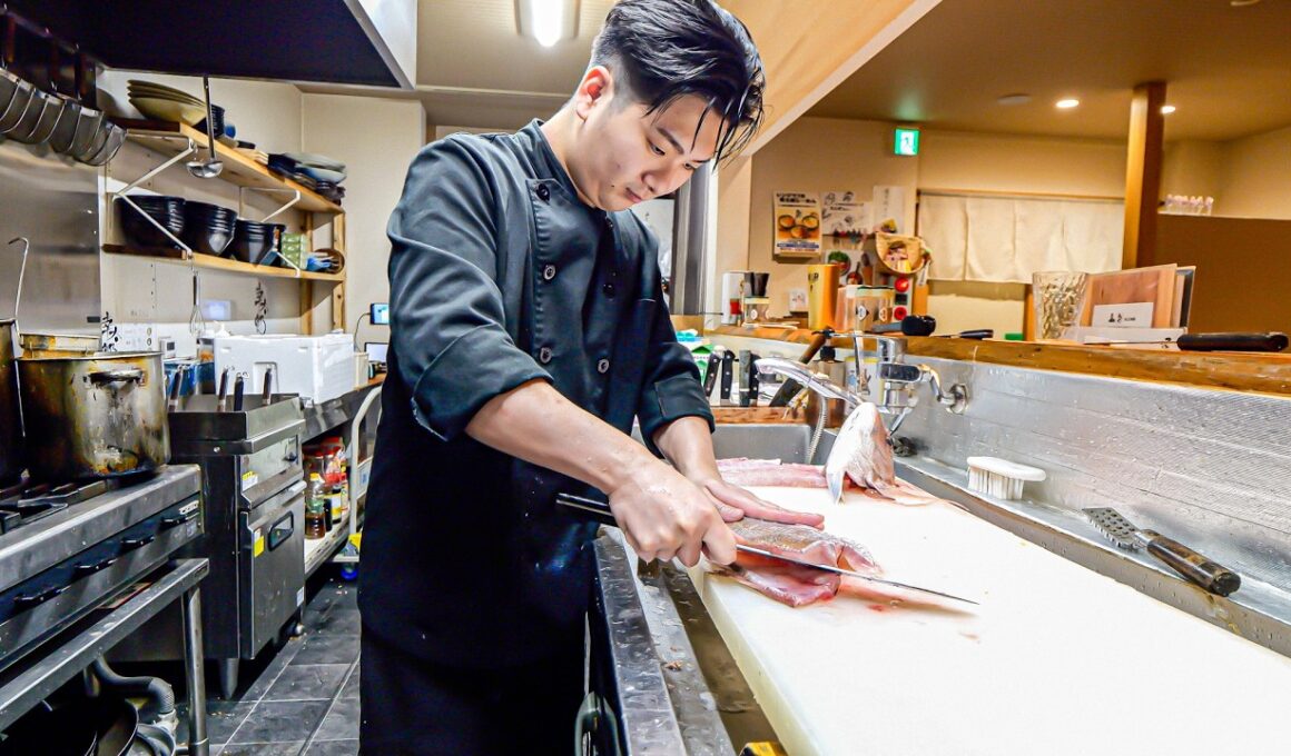 中１から包丁を握る２４歳の次男が背負う…和歌山の天才若手職人が営む創業３４年の老舗の１日に密着！
