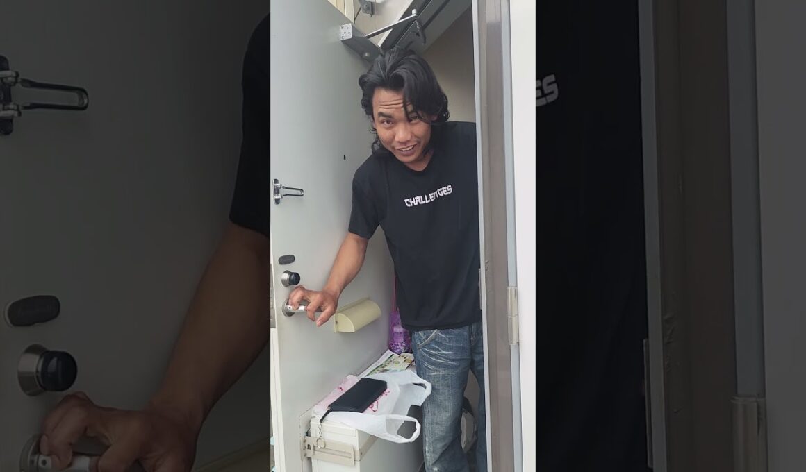 イクバル向かえを頼んで寝ていた‼️