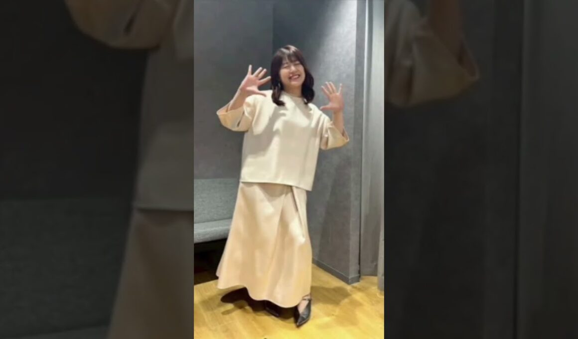 笹崎里菜アナ「長いなぁと思いながら…」　ロングヘアの“巻き髪S”披露＆スタジオにポツリ…居残り姿も