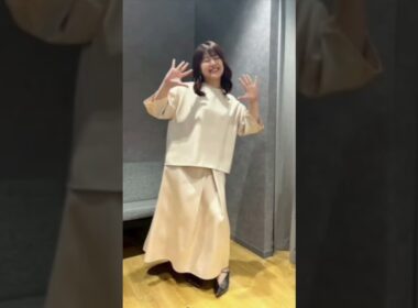 笹崎里菜アナ「長いなぁと思いながら…」　ロングヘアの“巻き髪S”披露＆スタジオにポツリ…居残り姿も