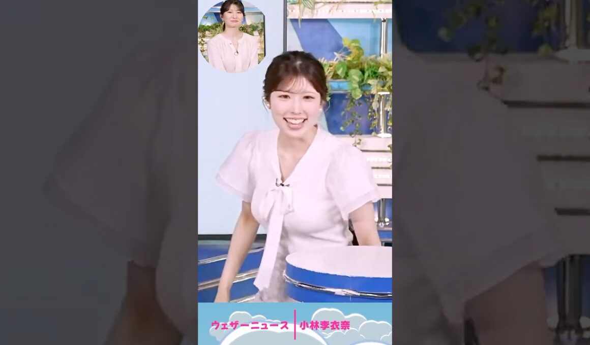 ゆるキャラにぴったりくっつかれるお天気お姉さん #小林李衣奈 #ウェザーニュース