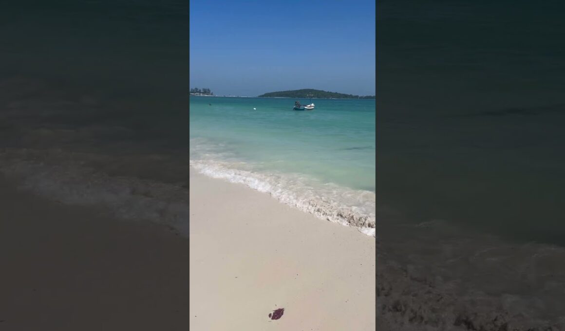 冬至を過ぎて平和なビーチを散歩して海にダイブ🌊お願い事はなんですか？#thailand #samui #chawengbeach