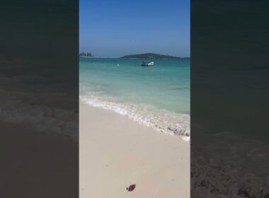 冬至を過ぎて平和なビーチを散歩して海にダイブ🌊お願い事はなんですか？#thailand #samui #chawengbeach