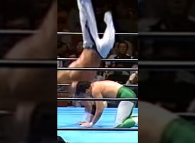 誰も知らない人生の新しい技が次々と三沢に放たれる 1998年10月11日愛知県体育館 新崎人生vs三沢光晴